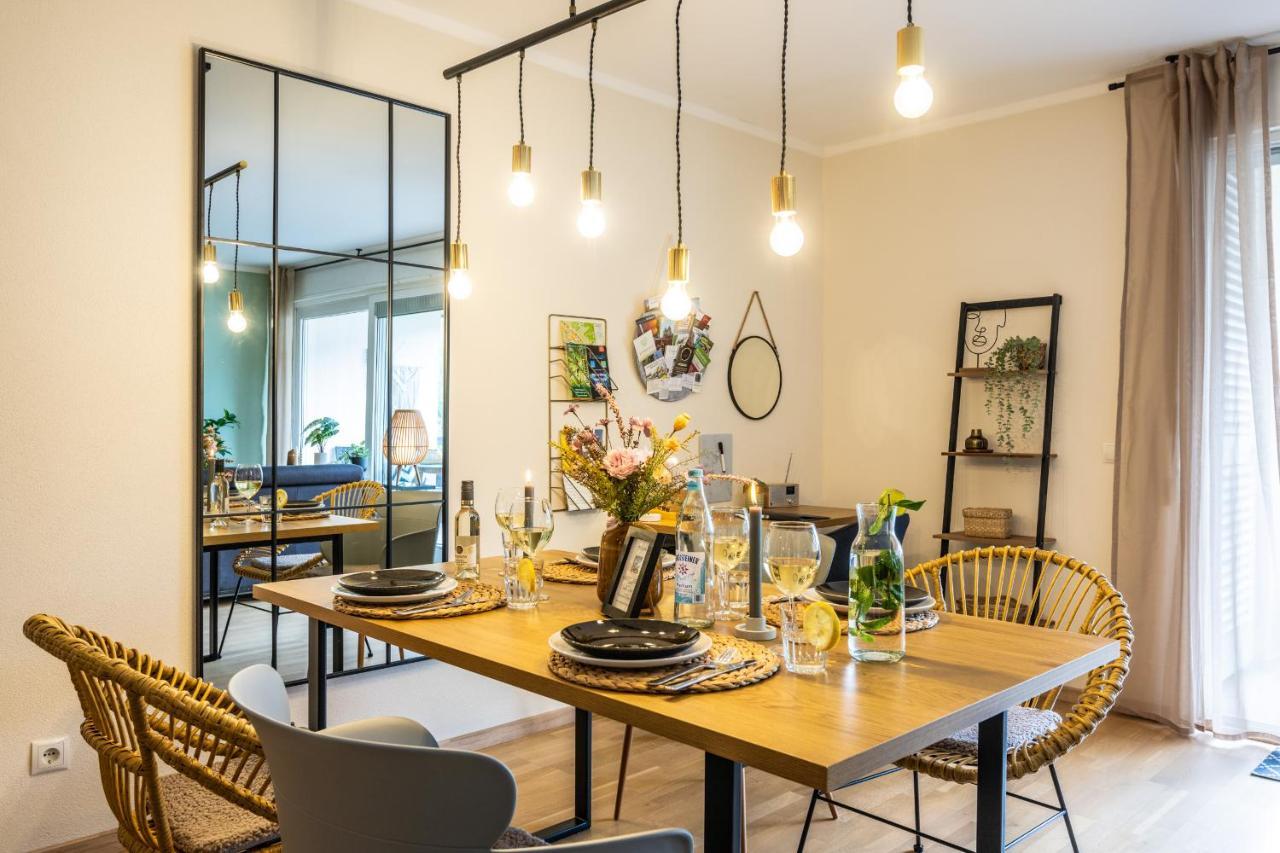 Ahrperle-modernes Apartment-balkon-kurviertel *
